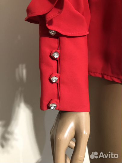 Блузка красная рукава с рюшами