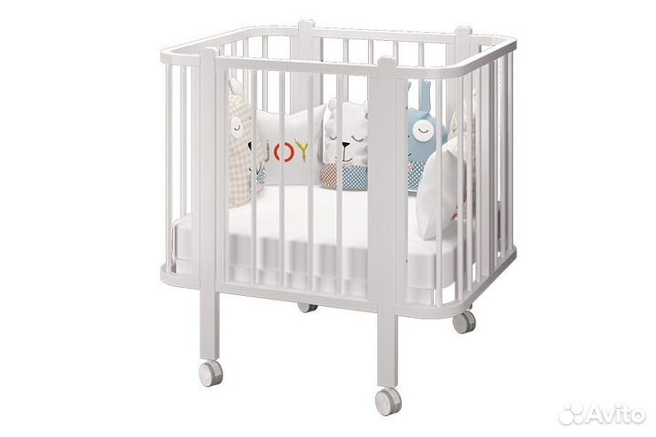 Детская кроватка с продольным маятником