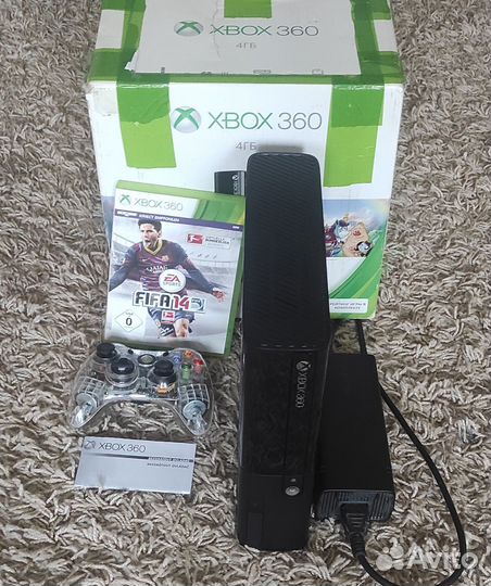 Xbox 360 Elite + диск FIFA