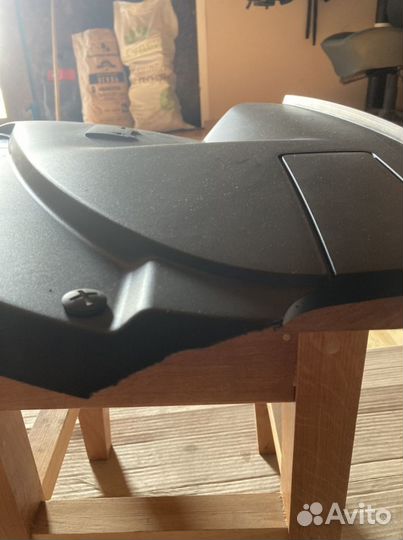 Защина акамулчтора на Фольксваген t5