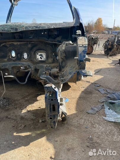 Передняя левая четверть/Ланжерон Hyundai Solaris 1