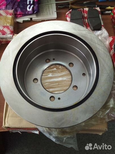 Тормозной диск задний Toyota Land Cruiser 80, 105