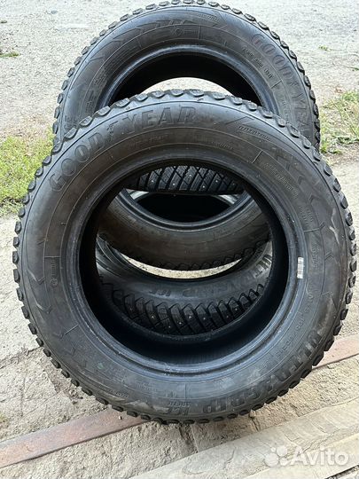 Goodyear Ultragrip Ice Arctic 175/65 R15 и 195/60 R15 88