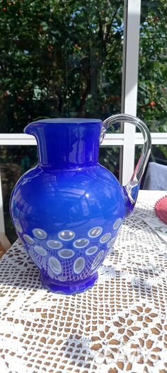 Кувшин синее молочное стекло
