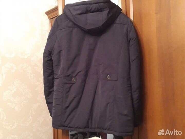 Парка демисезонная 56 размер