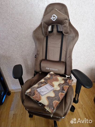 Компьютерное кресло офисное с функцией массажа