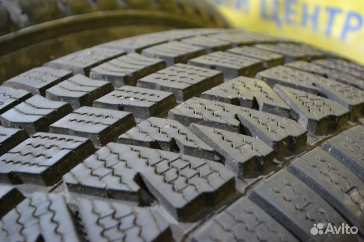 Kumho WinterCraft WS71 235/65 R17