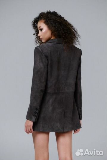 Пиджак из натуральной замши