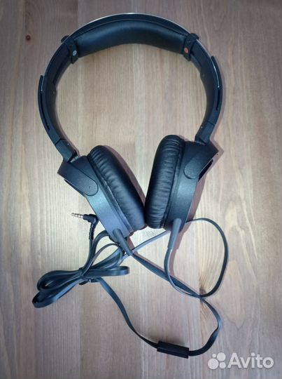 Проводные наушники
