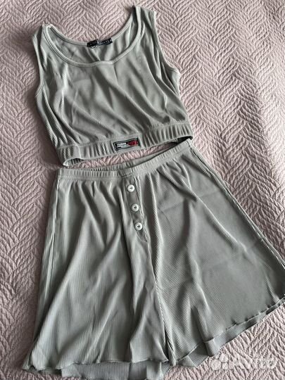 Комплект топ и шорты