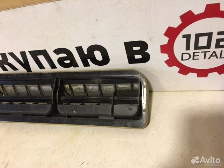 Решетка вентиляционная Mercedes-Benz E-Class W212