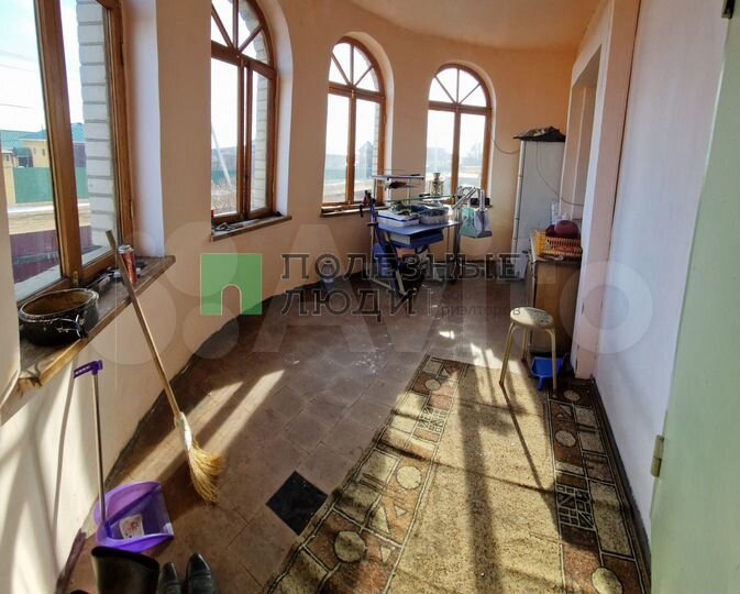 Коттедж 246 м² на участке 12 сот.