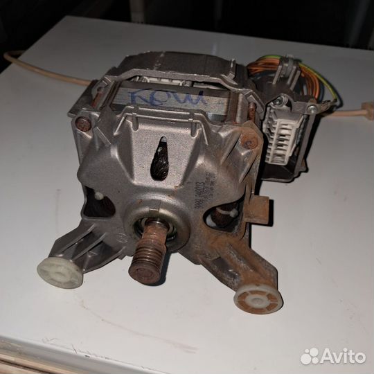 Мотор двигатель стиральной машинки Bosch