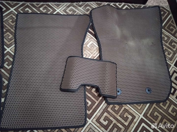 Автомобильные коврики eva