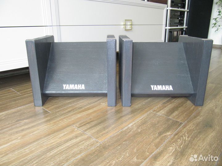 Подставки под акустику