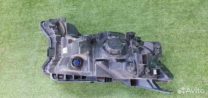 Фара левая Kia Sorento