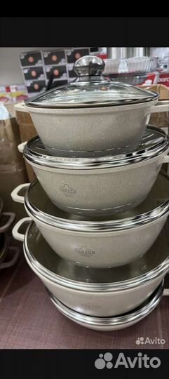 Набор кастрюль