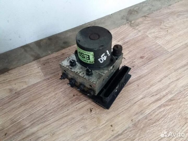 Блок ABS (насос) Hyundai i30 2007-2012