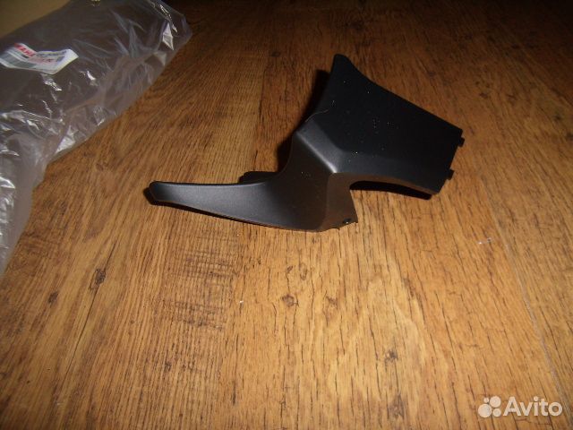 Правая внутренняя панель для yamaha FZ6 S2 2007-09