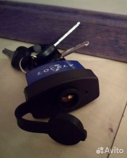 Замок.фирменный.Lockly.Новый(3 ключа) Финляндия