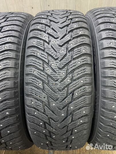 Nokian Tyres Hakkapeliitta 8 SUV 235/60 R18