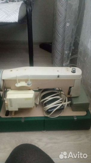 Швейная машинка Радом 465/466