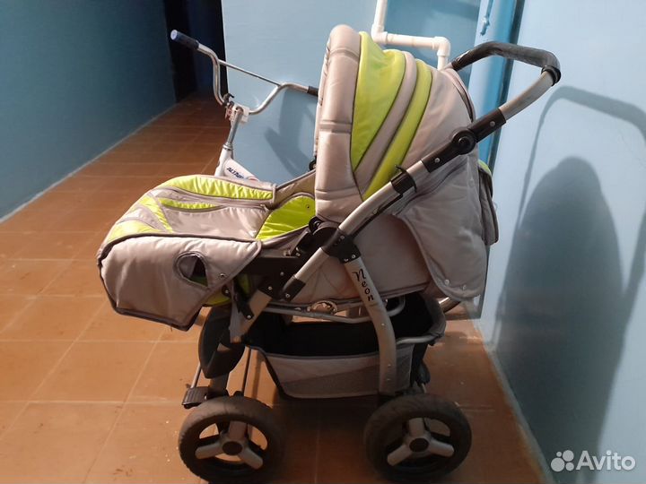 Детская коляска