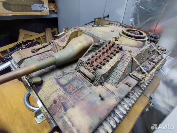 Модель танка 1:16 Штуг