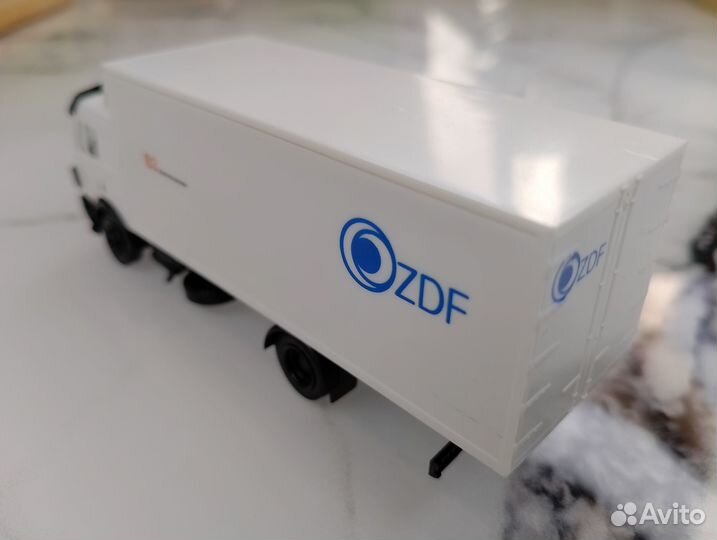 Mercedes Benz грузовик 