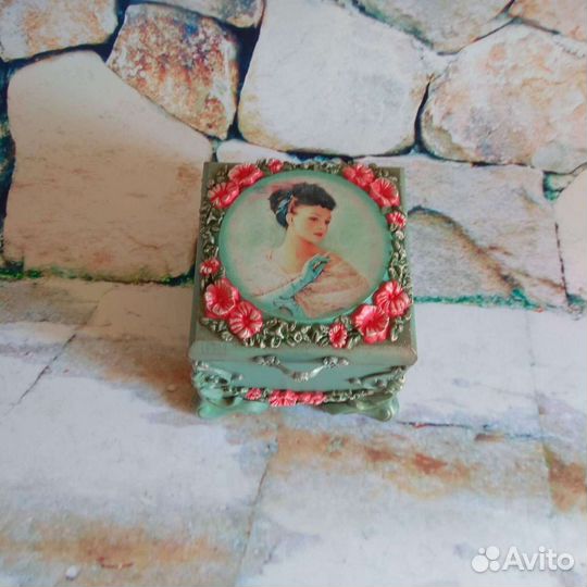 Шкатулка ручной работы