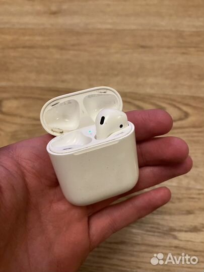 Airpods 1 оригинал кейс + правый наушник