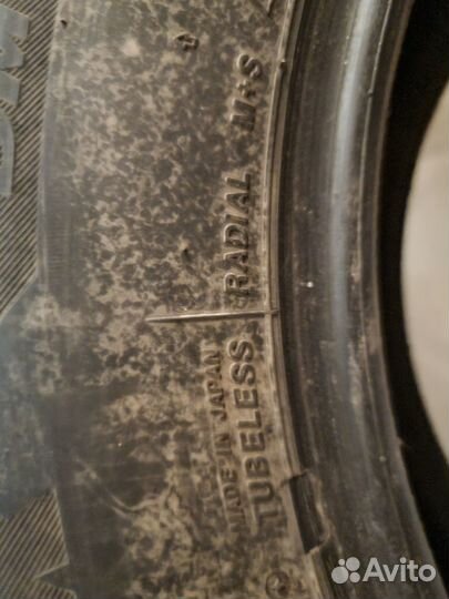 Bridgestone Blizzak DM-V2 265/65 R17