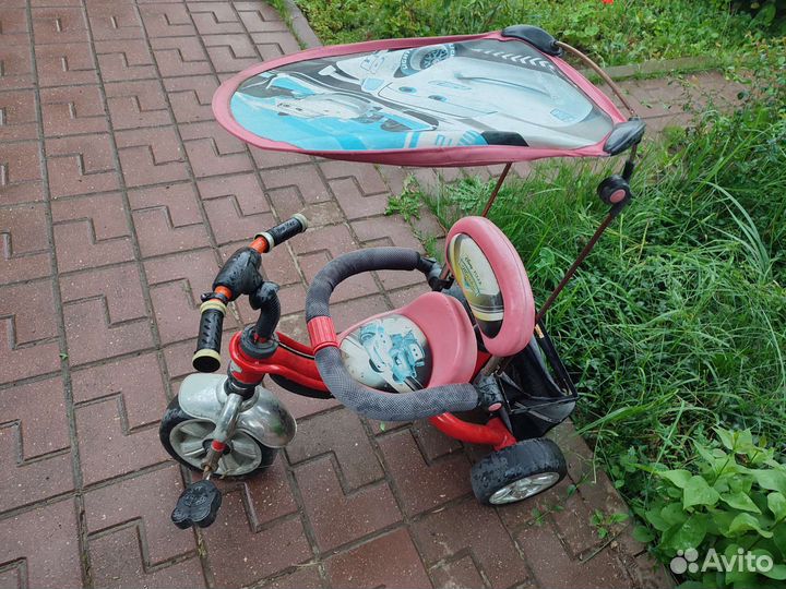 Трёхколёсный детский велосипед