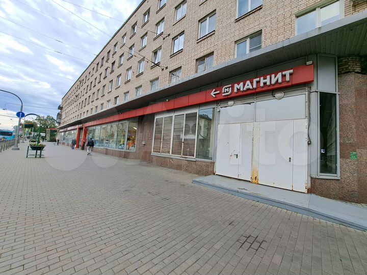 Торговая площадь 400- 1205 м²