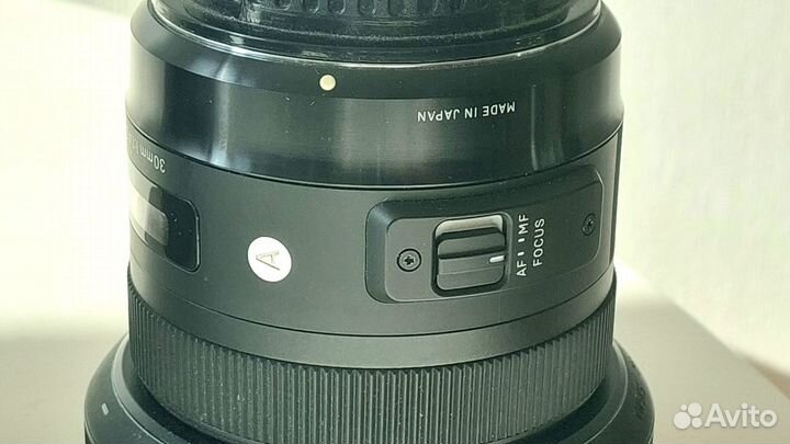 Объектив Sigma 30мм f/1.4 DC Art Canon EF-S