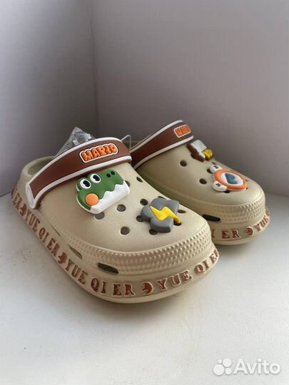 Шлепки Crocs