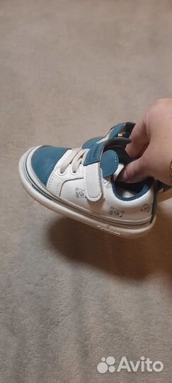 Кроссовки детские 21