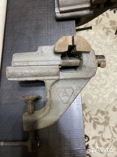 Тиски слесарные