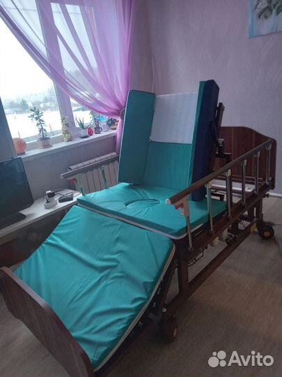 Кровать для лежачих больных с электроприводом