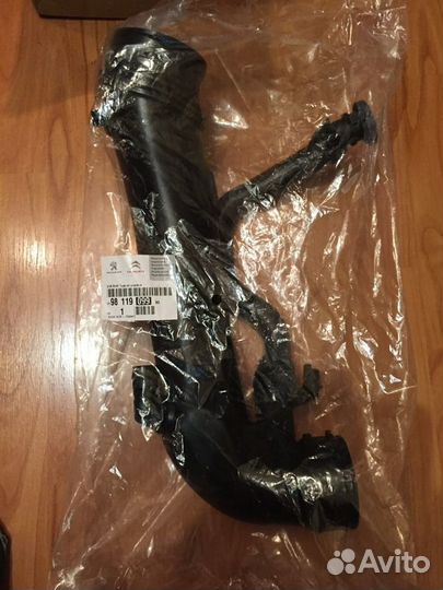 Патрубок турбины впускной 9811909980 Peugeot-Ci