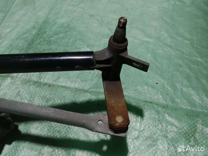 Трапеция стеклоочистителей Audi 80 B3 1.8I 1988