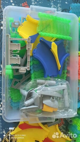 Трек дорога с машинками (в общем 652 детали )