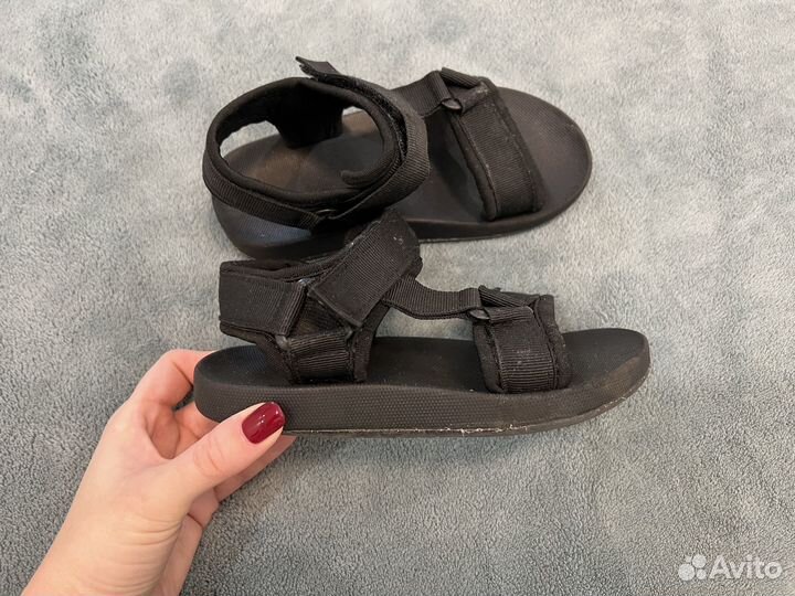 Сандалии