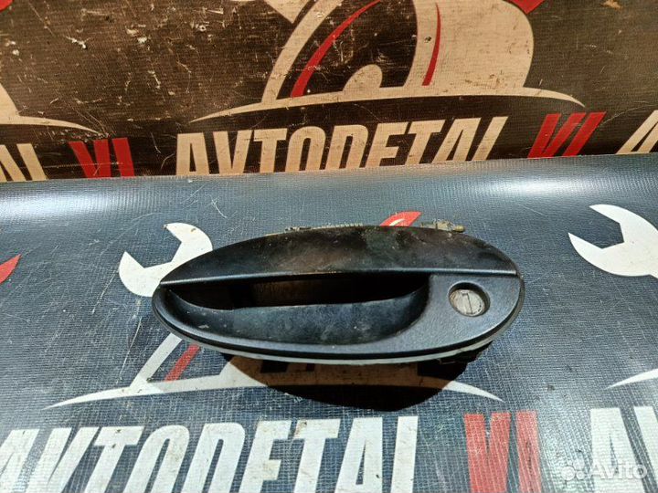 Ручка открывания двери наружная передняя левая