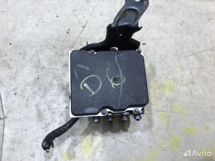476609U000 Блок ABS Nissan Note