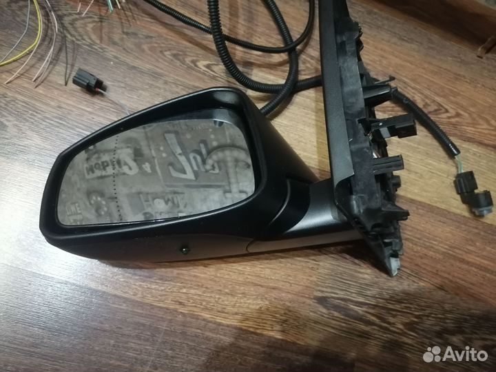 Боковое зеркало левое Renault megane 3 /Fluence