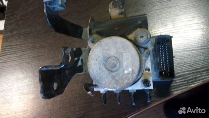 Блок абс Hyundai solaris 1 1.6 АКПП