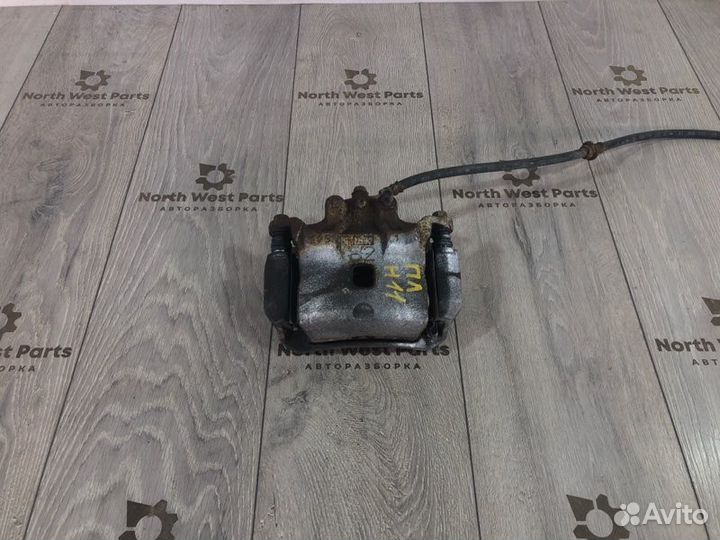 Суппорт передний левый Nissan Juke (Yf15)