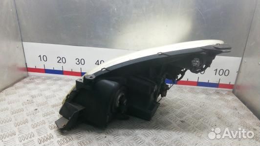 Фара правая toyota corolla verso 2 (HDN08MU01)