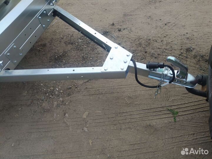 Прицеп 2м